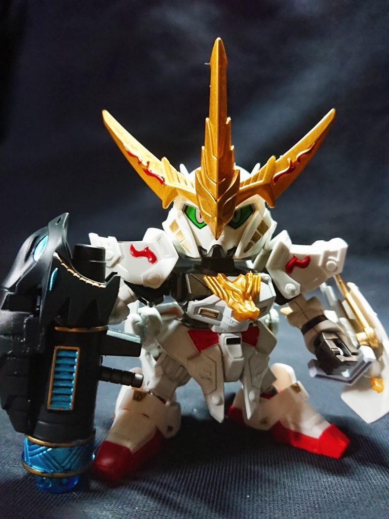 曹操の代から機駕に仕えた武将で、司令官となり翔と戦い続けた。部下や民だけでなく異民族の羌族からも人望は篤く、愛妻家としても知られる。身丈ほどある連弩砲と盾に隠された暗器を武器に、孔明や姜維と戦った。