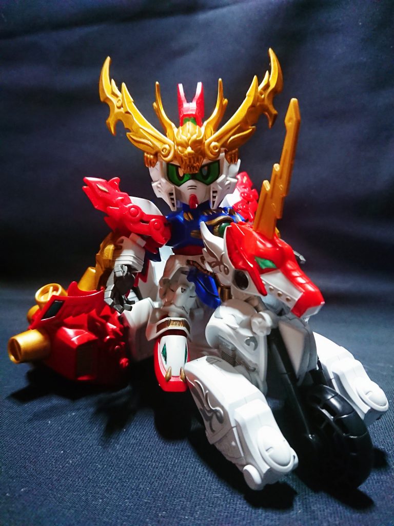 元が呂布専用のため、他武将だと腰パーツが邪魔になり騎乗が窮屈です。