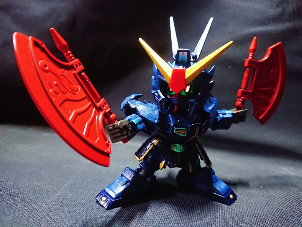 カラーリングのせいかガンダムMk-II(ティターンズ)に見えます。ティターンズ残党制のためかG-ドアーズはガンダムMk-IIに似ているため、黄忠ガンダムをベースに制作しています。