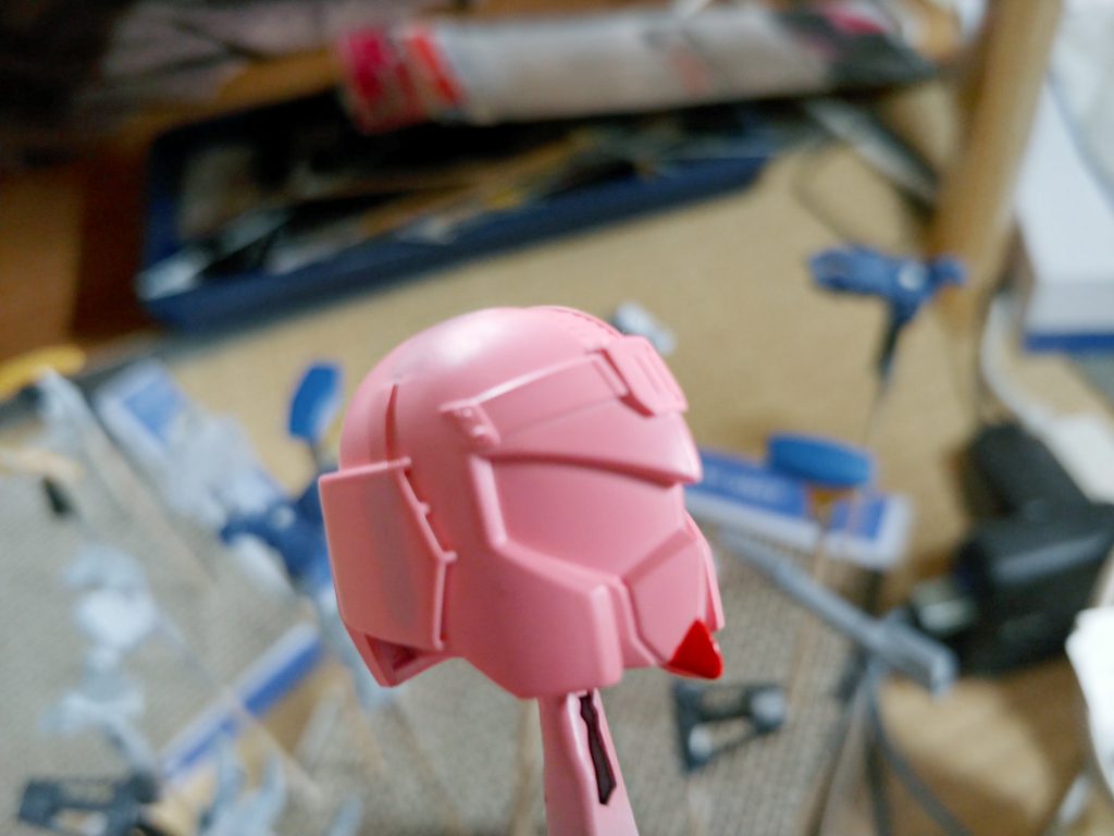 ピンクサフして赤を塗ると凄くビビッドになるので最近やるようになりました。