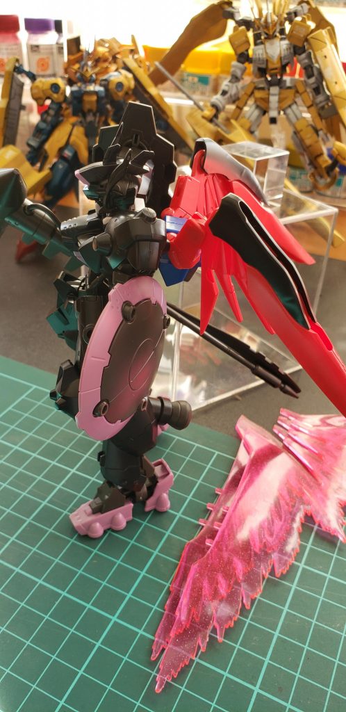 ディスティニーガンダムの羽を移植しました(๑•̀ㅂ•́)و✧ 