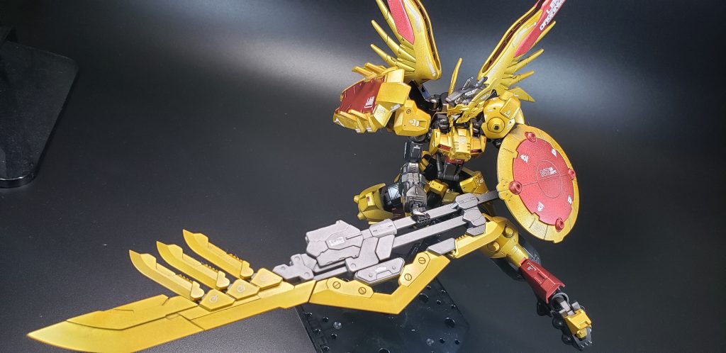 巨大な大剣がとても良く似合う🎵 