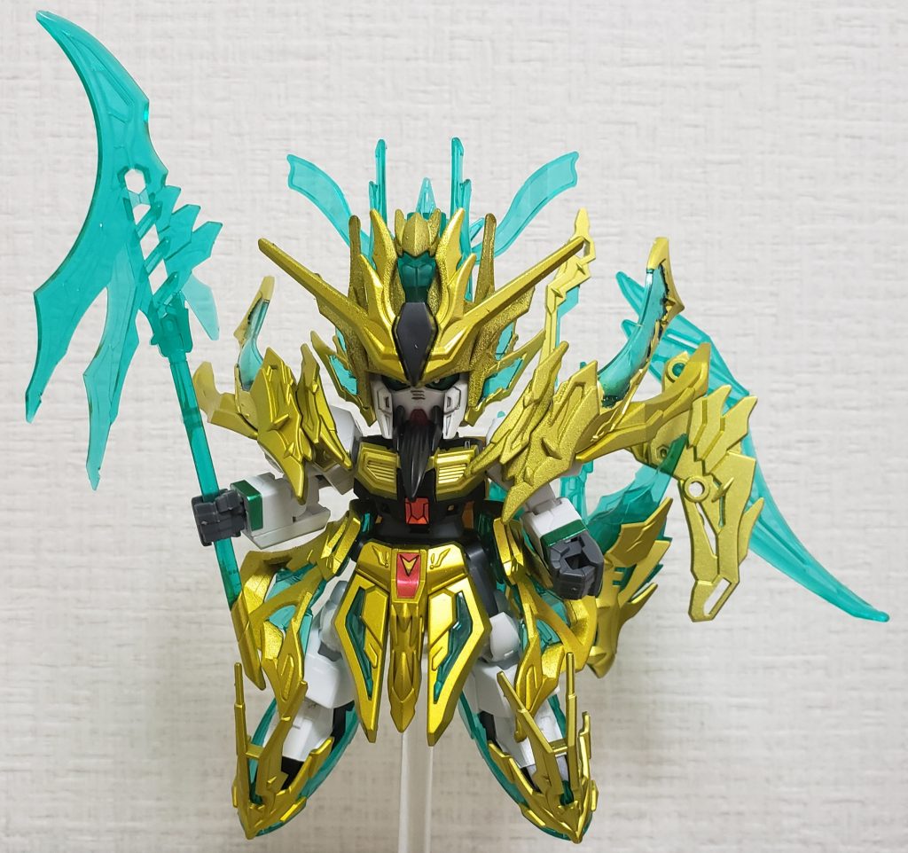 正面クリアパーツのところはマスキング箇所が細かくて大変