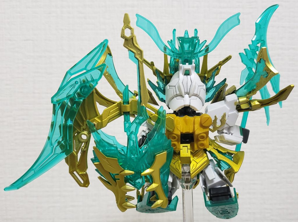 背面バックパックだけ黄色すぎますが成形色の上から直接スターブライトブラス塗ったため。他はシルバー下地に塗ってます。