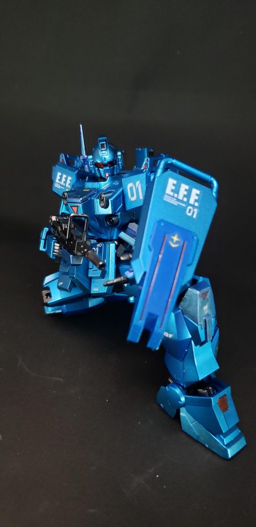 ガンダムエースで再コミカライズされた「ザ・ブルー・ディスティニー[49]」では、頭部右側にシステムのモニタリングのためのアンテナ一体型ユニットが付加されたほか、EXAM発動時には赤い発光だけでなくバックパックや脚部スラスター・肩アーマーが展開し、頭部バイザーが下がるというギミックが追加されている[50]。