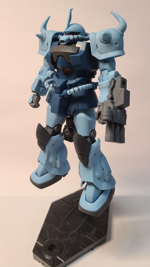 「アクションベース2 ブラック」を使用してみました「ホビーベースモデルカバー UVカット 小 ブラック」に入れて飾っています