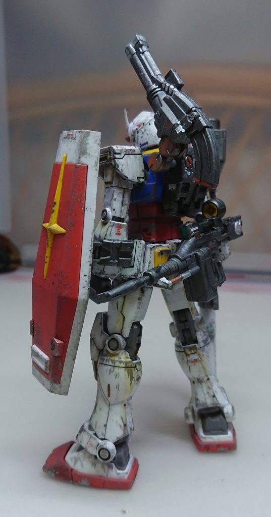 実は、この後ろ姿が好きだったりします。哀愁を感じていただけたら嬉しい