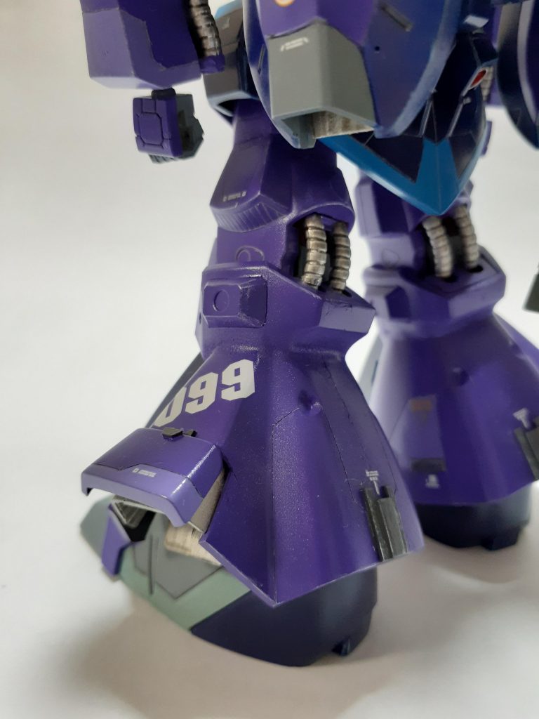 斜めに貼った「099」のデカール、気に入ってます。