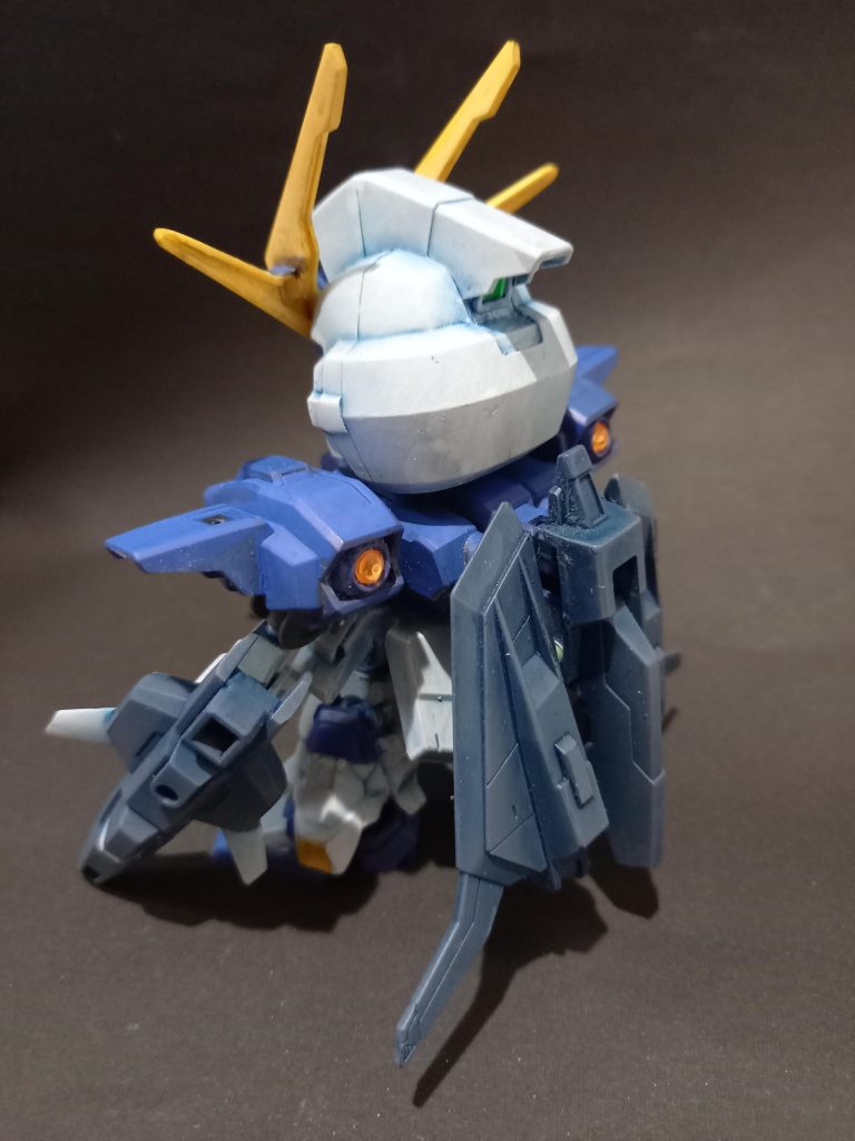 クロスシルエットのゼータの羽を移植。ランナー刺して接着。