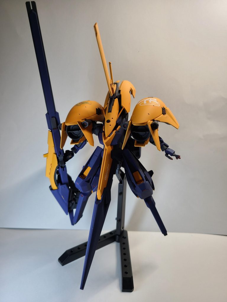 メインの黄色はパールビビッドオレンジ。ですがパールっぽく見えませんw