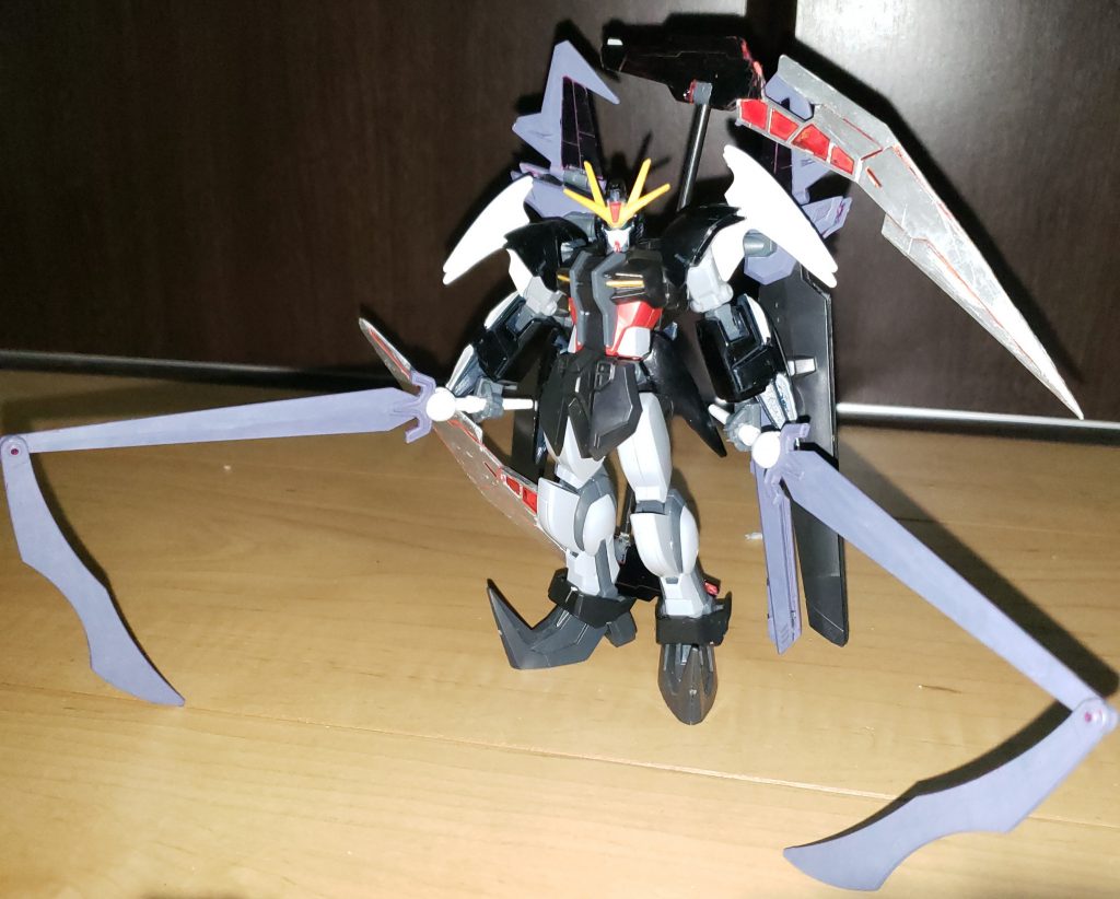 バックパックシザースバックパックに内蔵された副武器。威力はツインサイズより劣っているが、取り回しが良いため、空中で飛行しながら切り裂くことに良く使われる。