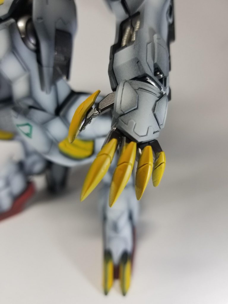 爪とアンテナの肉抜き、埋め戻し。爪とアンテナのシャープ化。初めてづくしです。