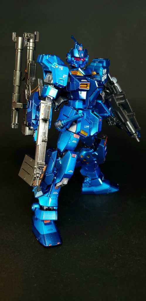 HADES発動時には機体各部の排気口が強制排気により赤熱化するほどの出力となる[4]。同時に各部センサーも赤く発光するが、これはEXAMを模倣した機械的なものである[4]。「ペイルライダー計画」は、HADESに適応するための肉体改造などを施したパイロットを生み出す、非人道的な研究を含むものであったとされる