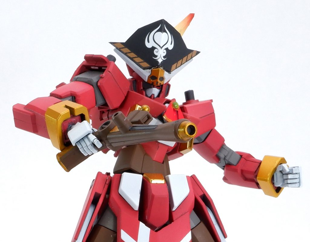 バスターガンと。武器の都合上右手だけクロスボーンガンダムのものになってますが言わなきゃバレへん。