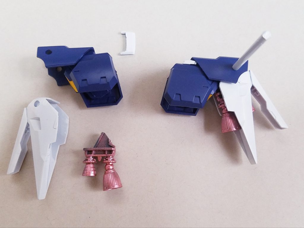 肩のパーツは写真のような構成になってます