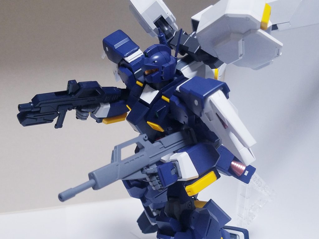 肩のパーツは、脛とウーンドウォート(ハイゼンスレイの余剰)とビルドの武器セットで作製。