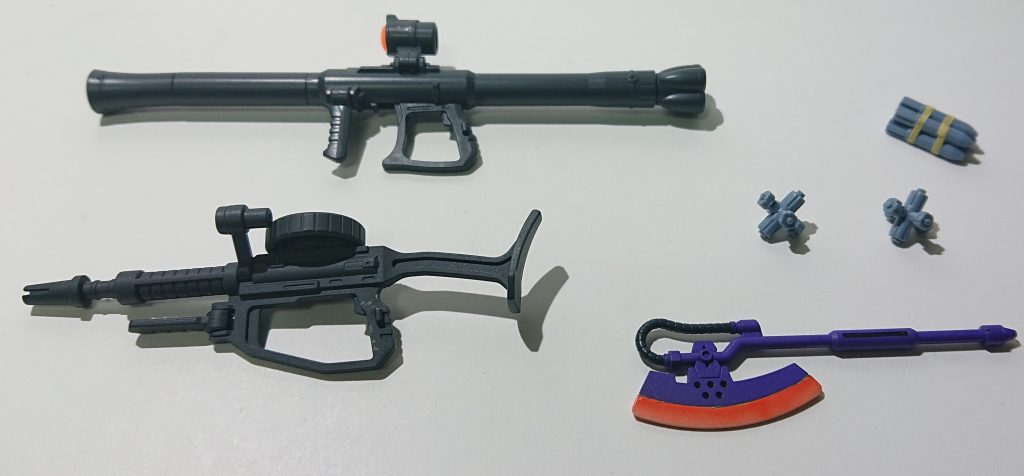 ボルポイント4:武装武装って言ってもザクと同じみたいなもんだから仕方ないよねって感じですw  ミサイル束ねたやつとか旧キット用の武器セットのクラッカー等を追加してます～  ヒートホークは､グラデーション付けて発熱表現仕立てにしました～