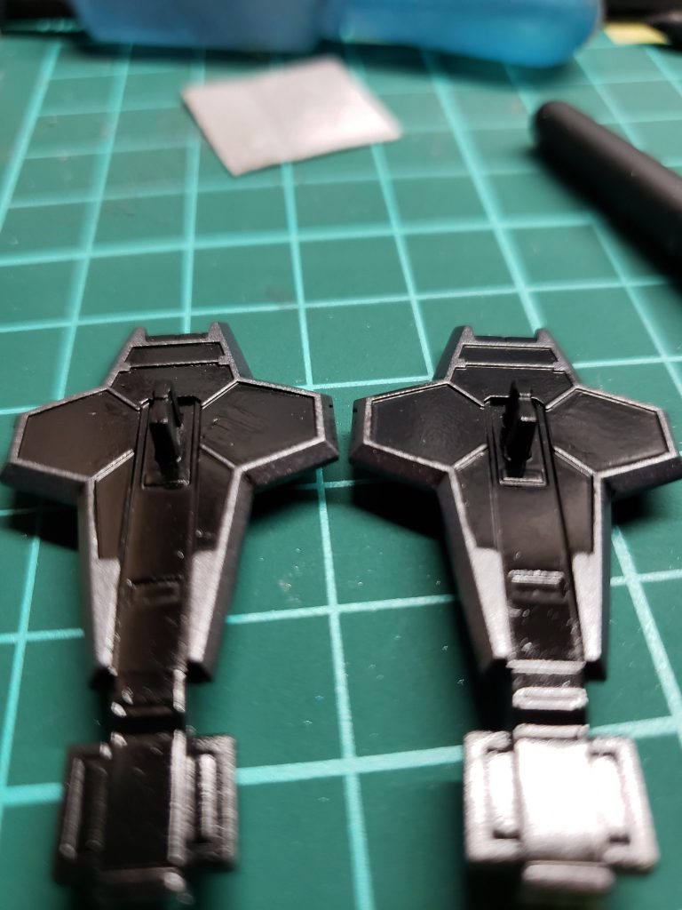 hほぼ見えないシールド裏もエナメル使って塗り分け