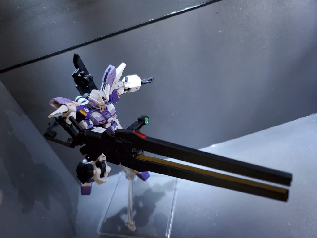 長距離砲　メガズッキュンキャノン（これは秋元真夏というメンバーさんのネタですね。）