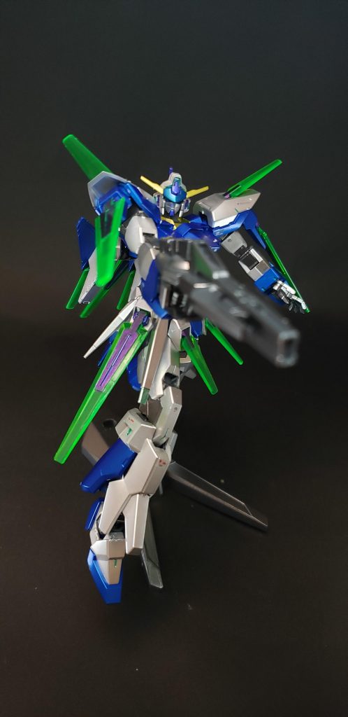 最終的にすべての武装を失うも、ウットビットの細工でコアファイターのハードポイントに搭載されていた旧式のビームダガーを用いてヴェイガンギア・シドの最終装甲を破壊し、ゼラをコクピットごと救出することに成功する。