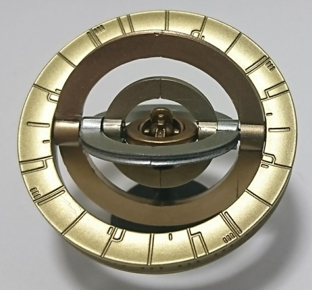 ガンダム名鑑のエンジェルハイロウを金色の色見本として塗装。内側からゴールド、スーパーゴールド2、シャンパンゴールド、レッドゴールド、ブルーゴールドです。最後までご覧いただきありがとうございました。