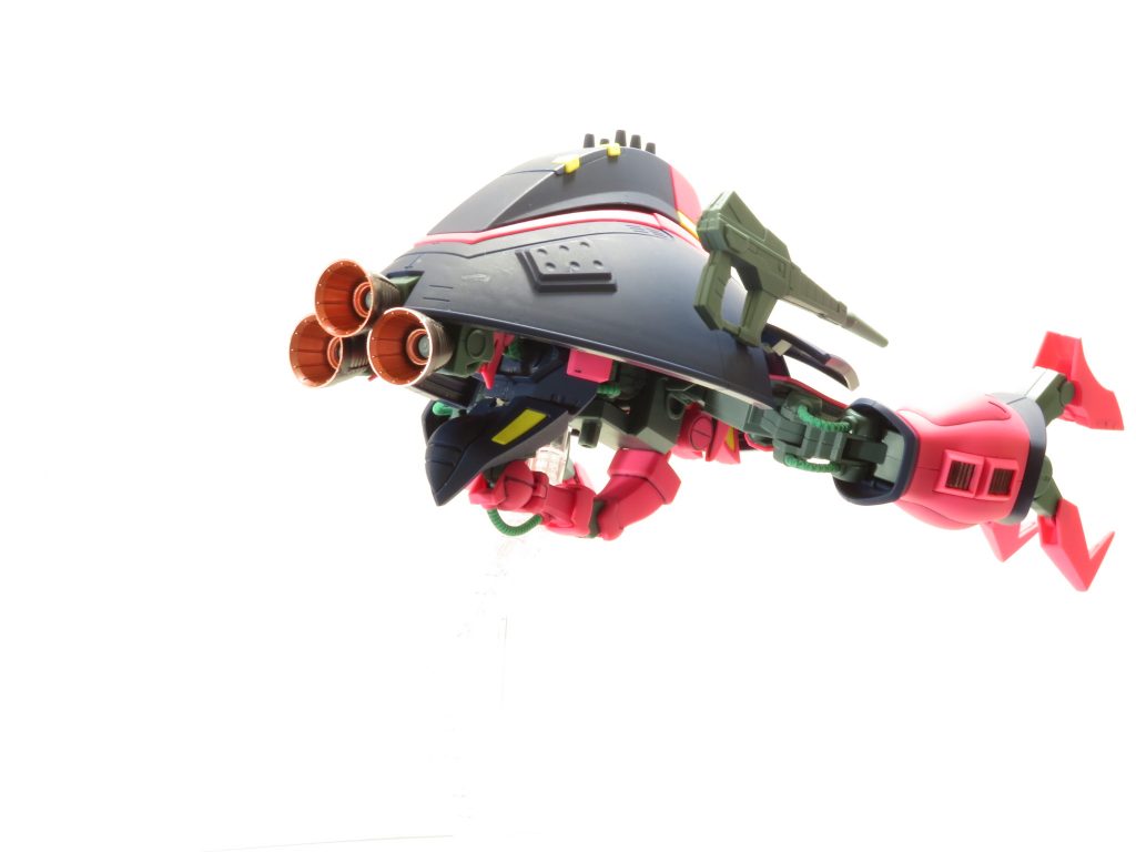 変形もハンドパーツを外すだけで出来ます。色分け、可動域、組み立てやすさ、全てが優秀なキットでした！