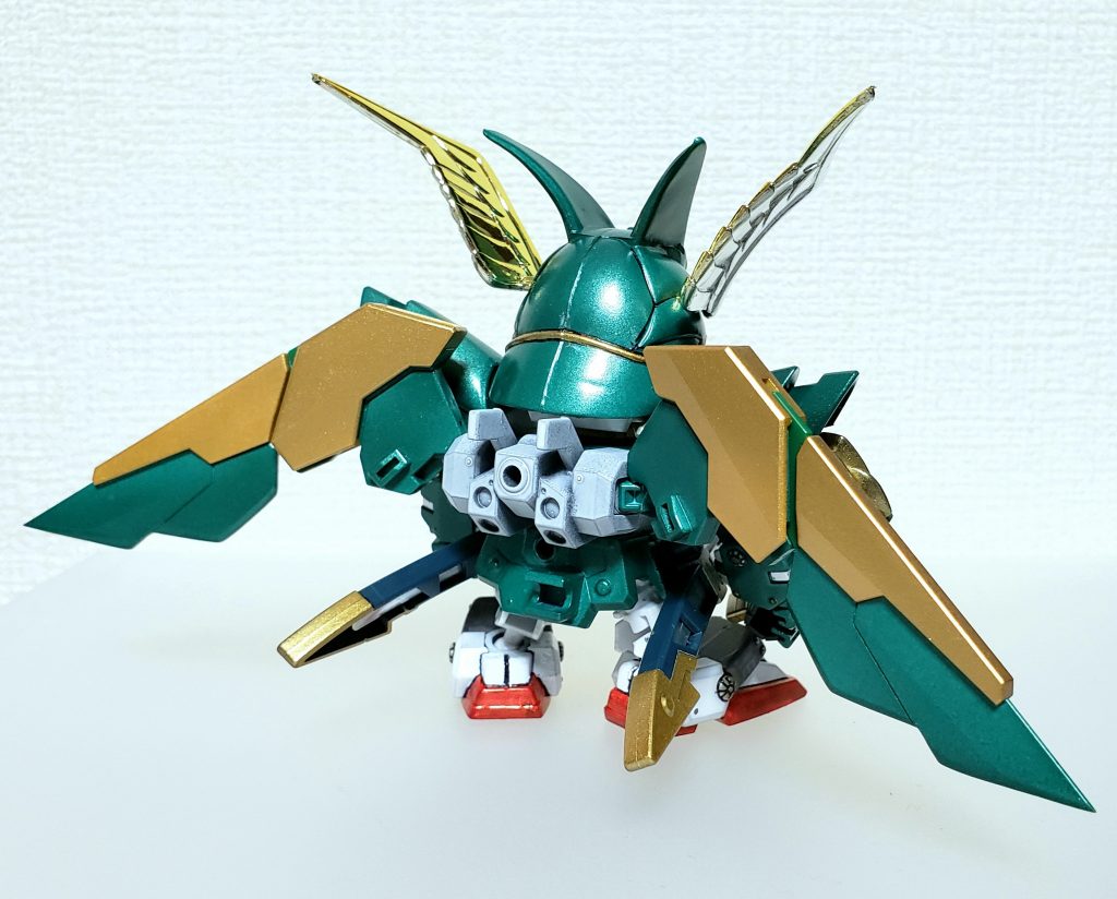 背面を含め、飾ったら見えない部分は手抜きしまくりです。