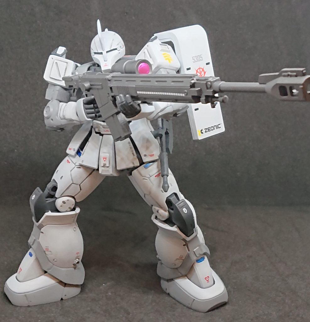 ライフルを構えて