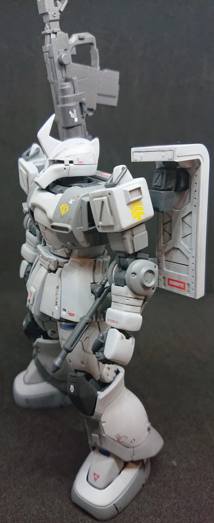 シールド格納状態