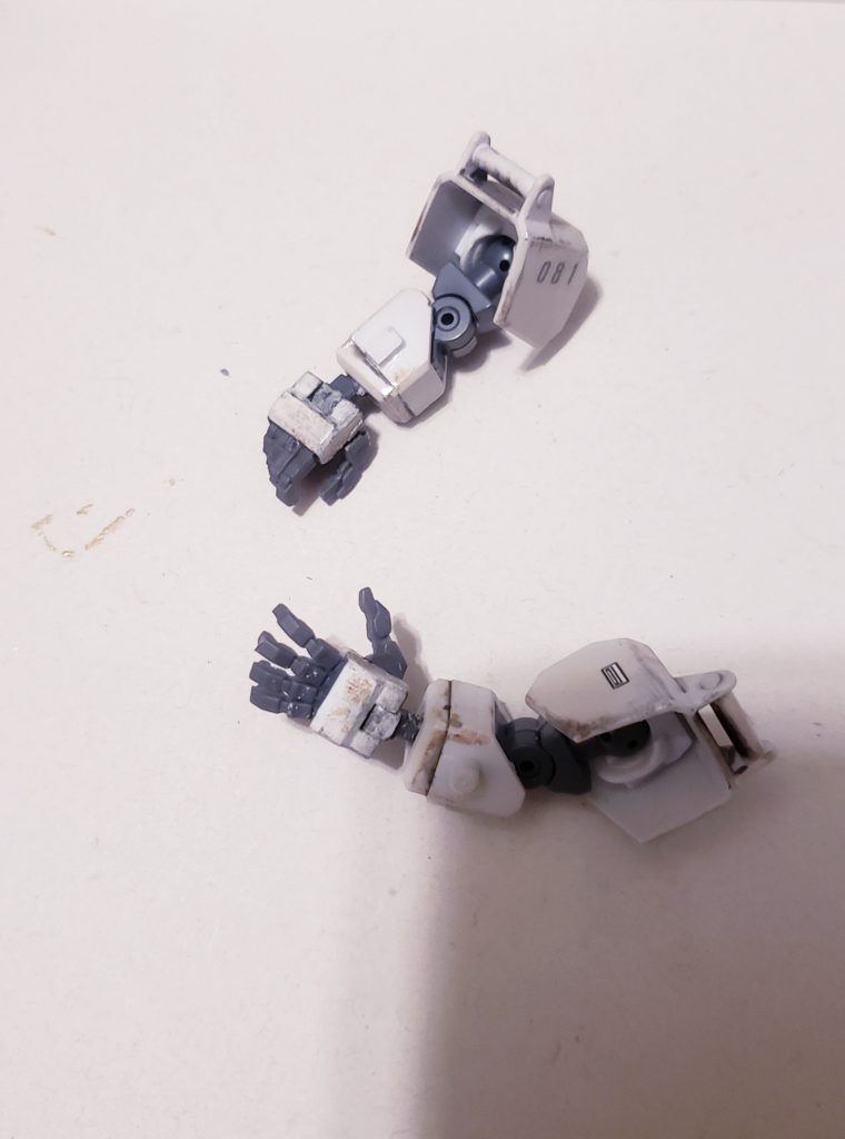 ハンドパーツは外部パーツに変更