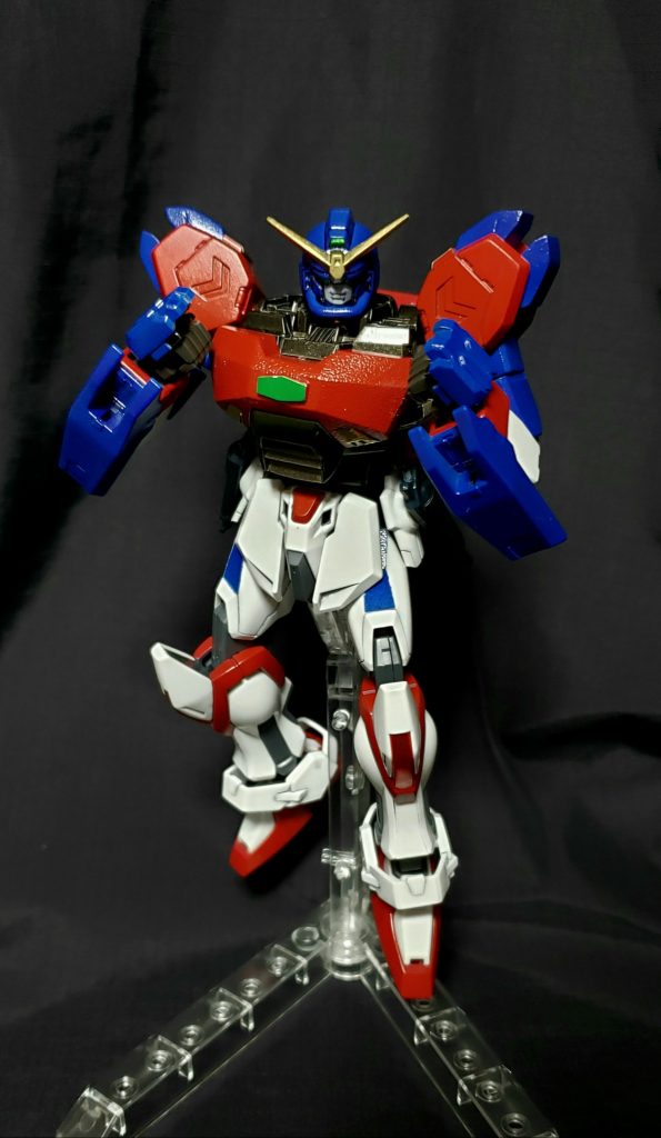 やっぱりボクシングのポーズに落ち着いてしまう。オリジナルよりシュッとした、軽量級に進化!塗装はアクリジョンと4アーティストマーカーです。