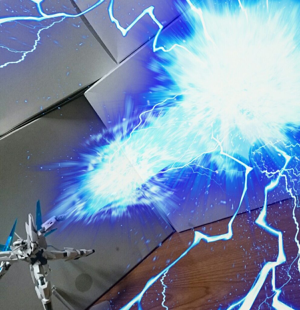 トランジェント・バーストっぽく。このエフェクト、大きさや位置等は固定で、弄る事が一切出来ないのが残念ポイントっスね…精々スマホを回転させて、角度を変えるくらいしか出来ないっス