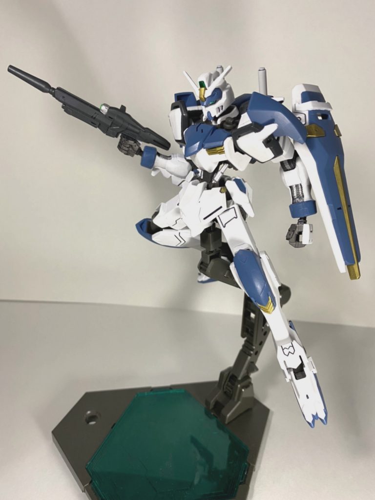 【75mm対空自動バルカン砲塔システム イーゲルシュテルン】【71式ビームライフル】取回しのよいアストレイの71式ビームライフルを採用。