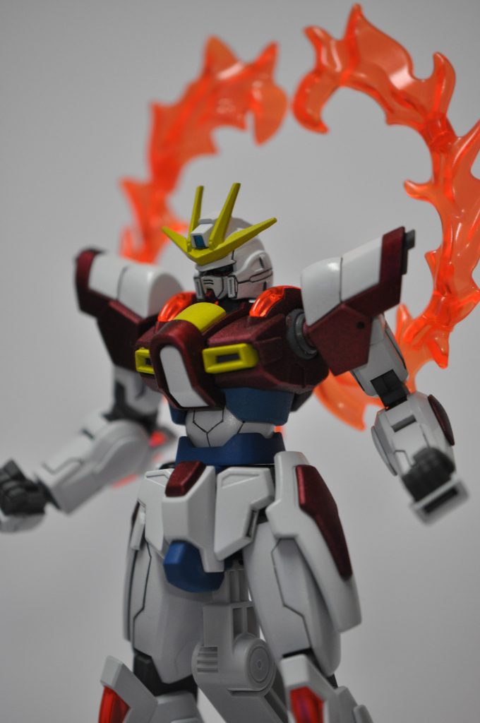 塗装後は怖くてあまり動かさなかったのですが、エフェクトパーツも豊富な良キットです!肩のすっぽ抜けはご愛嬌♪