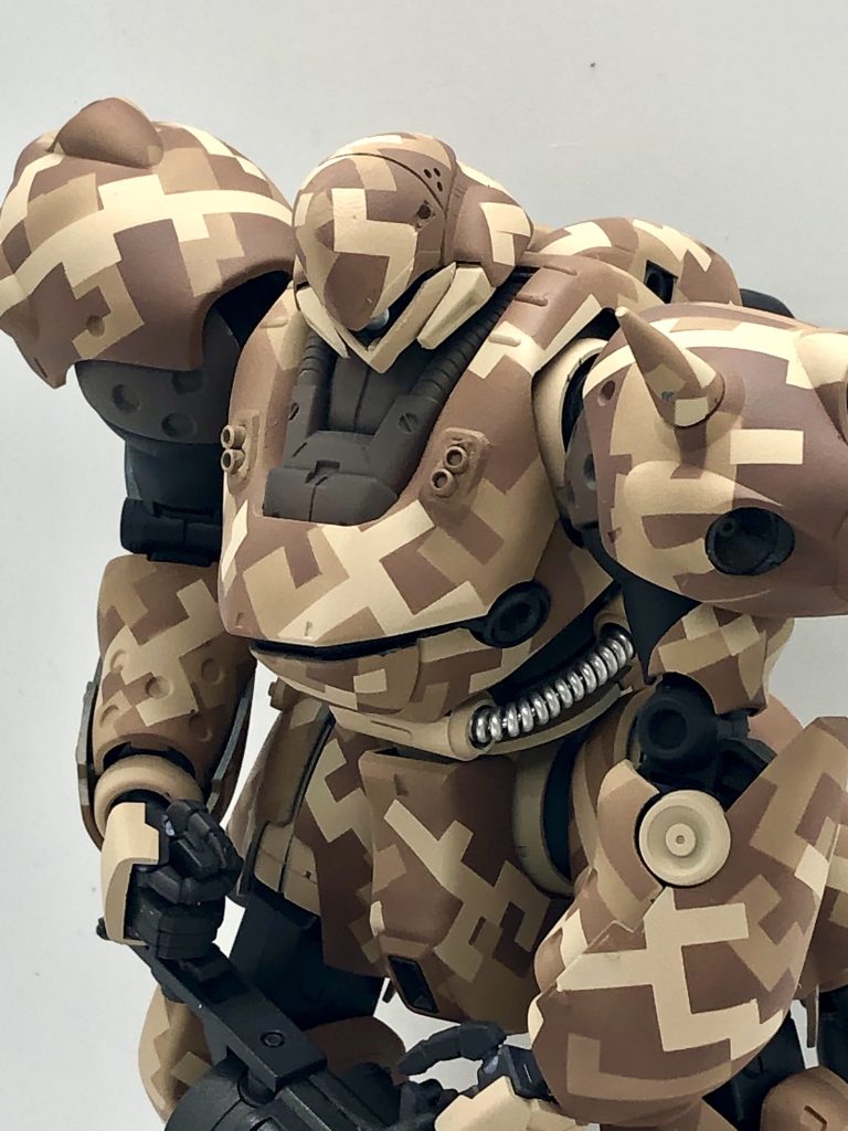 アンテナがないのも量産型って感じで良い感じ。本当はパーツが折れていただけ、、でも災い転じて福！