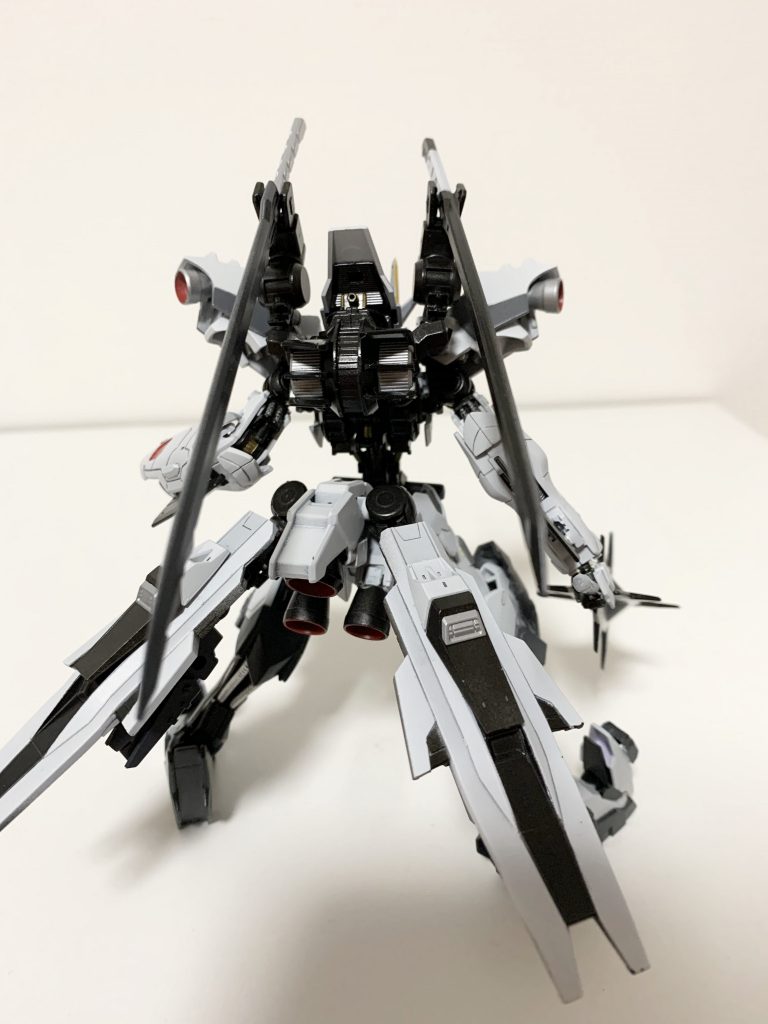 後 まあまあ大きめのユニットがSiriにくっついてます。