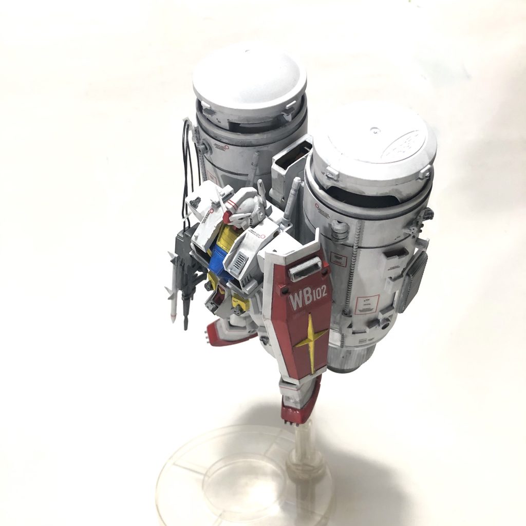 「ソロモンエクスプレス」モスク｢理論的な自信だけはある。メカニック的な干渉はすべて打ち消したはずだ」アムロ｢ということは、無限大にスピードは速くできる」モスク｢うん、理論的にはな。しかし、ガンダムのパワーはそうはいかん、君が生き残ったら今回のデーターだけはなんらかの方法で私の手元に届けてほしいものだな」アムロ｢だから人の本音というのは聞きたくありませんね」モスク｢まったくだ、アムロ・レイ君。君のガンダムに対するセンスに期待するよ」アムロ｢ありがとうございます」モスク｢必ず生き延びてくれよ」アムロ｢はい！データーを持ち帰る為にですね」モスク｢そう、そうだ」