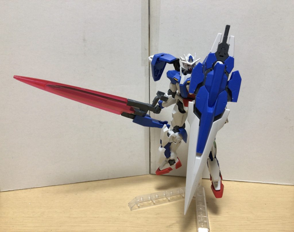 GNフィールド展開(GNドライブ直結ver)この時の展開範囲は機体全体を余裕で覆えるほどヴァーチェやセラヴィーみたいなやつです。