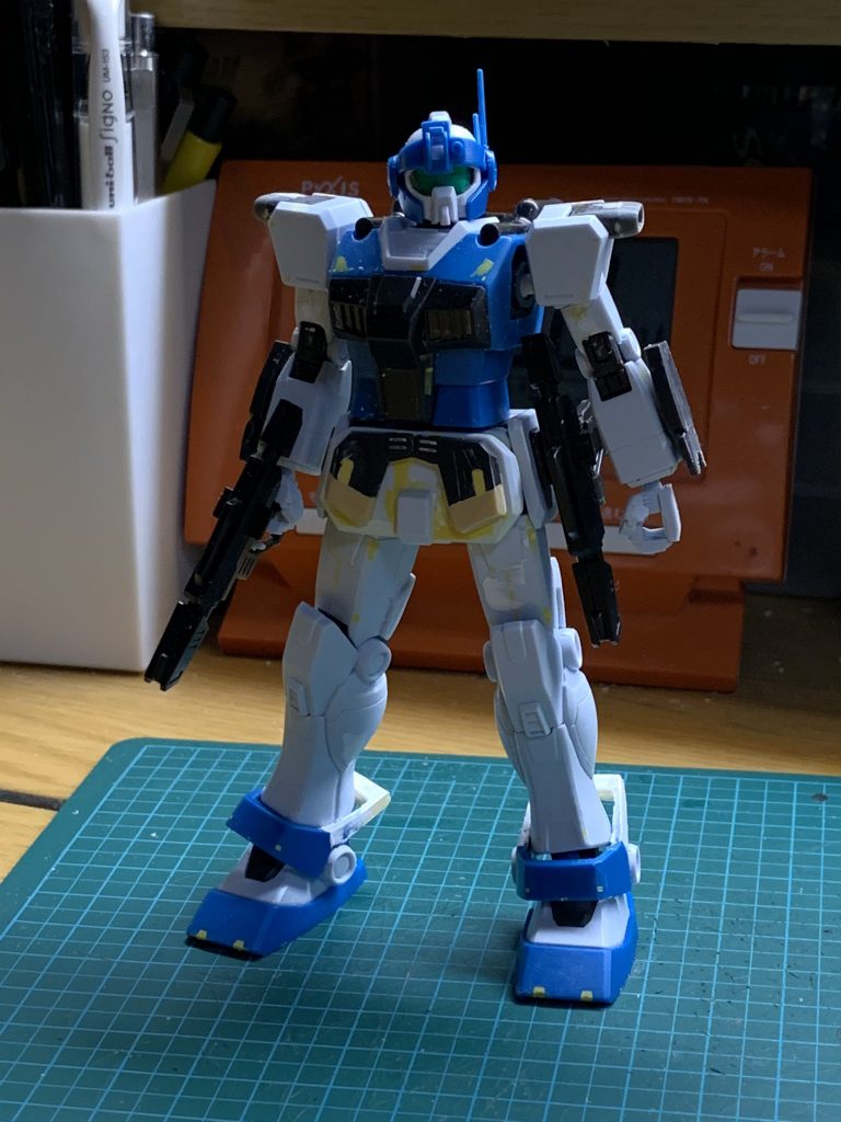 アンクルアーマーの延長、肩部ダクトの改造。