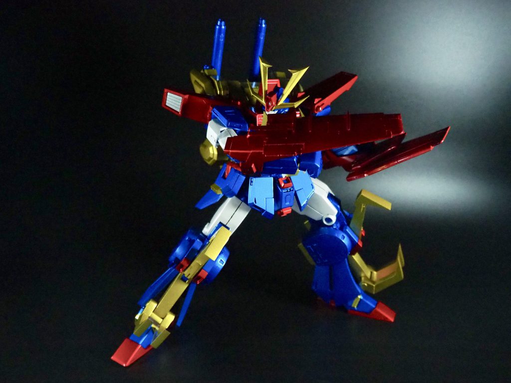 ヒートウイング腕部アーマーのエンブレムもディテール工作の要領で再現