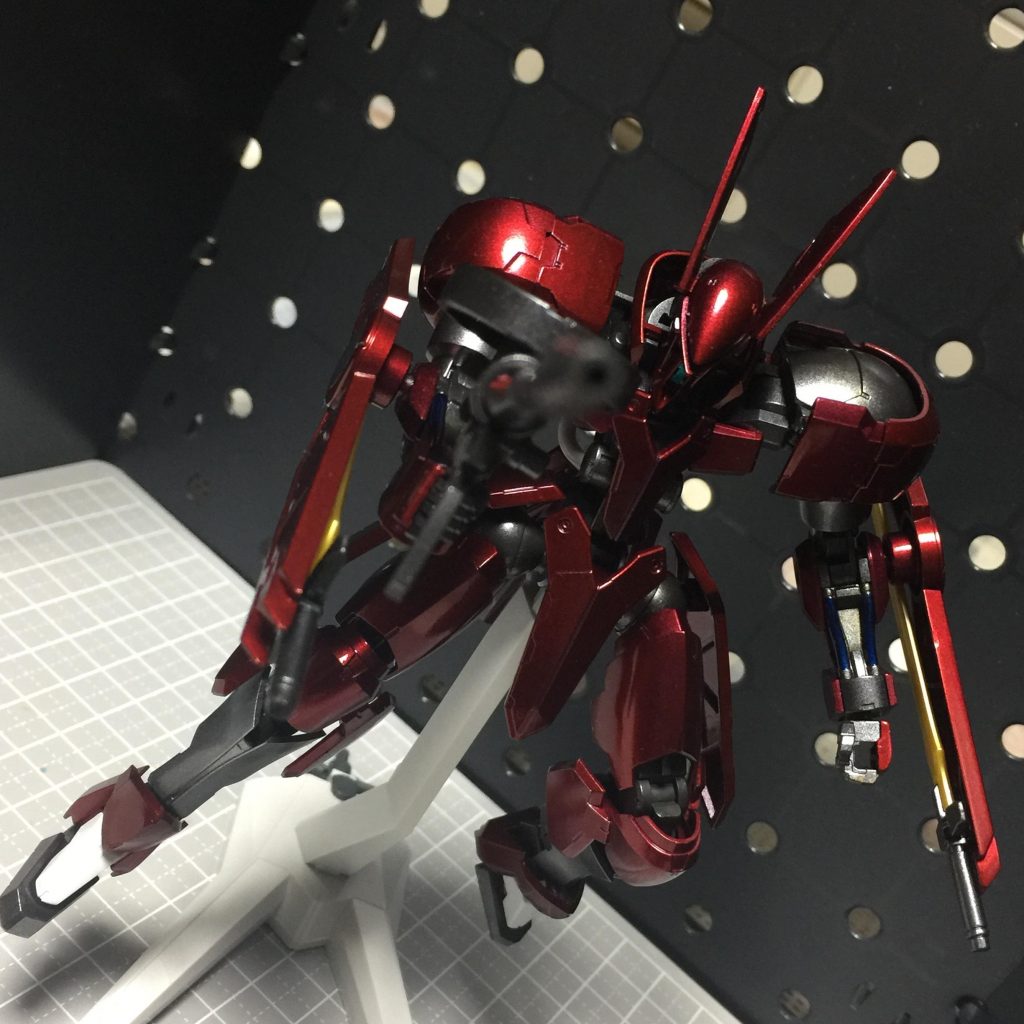 剣も似合うんですが、この銃もカッコ良いので、どちらを構えさせるか結構悩みます。