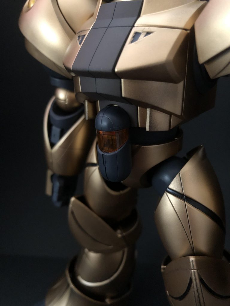 すごい場所にある剥き出しのコックピット。こわい。