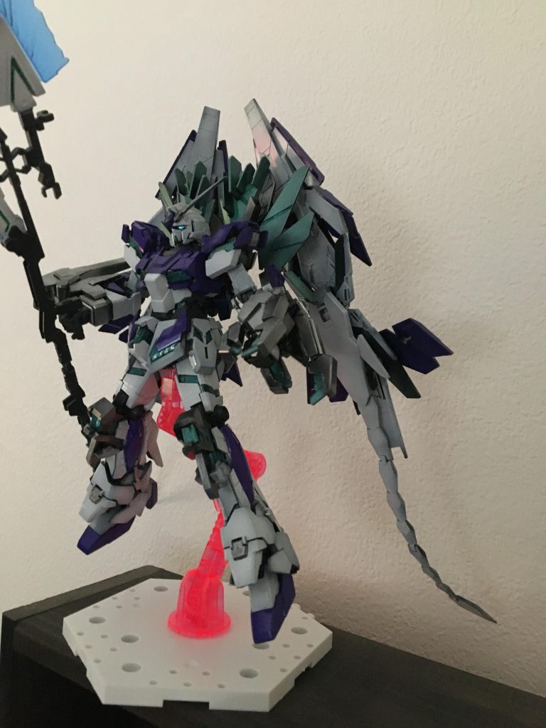 ペルフェの通常装備。シールド持たす方が好きです。