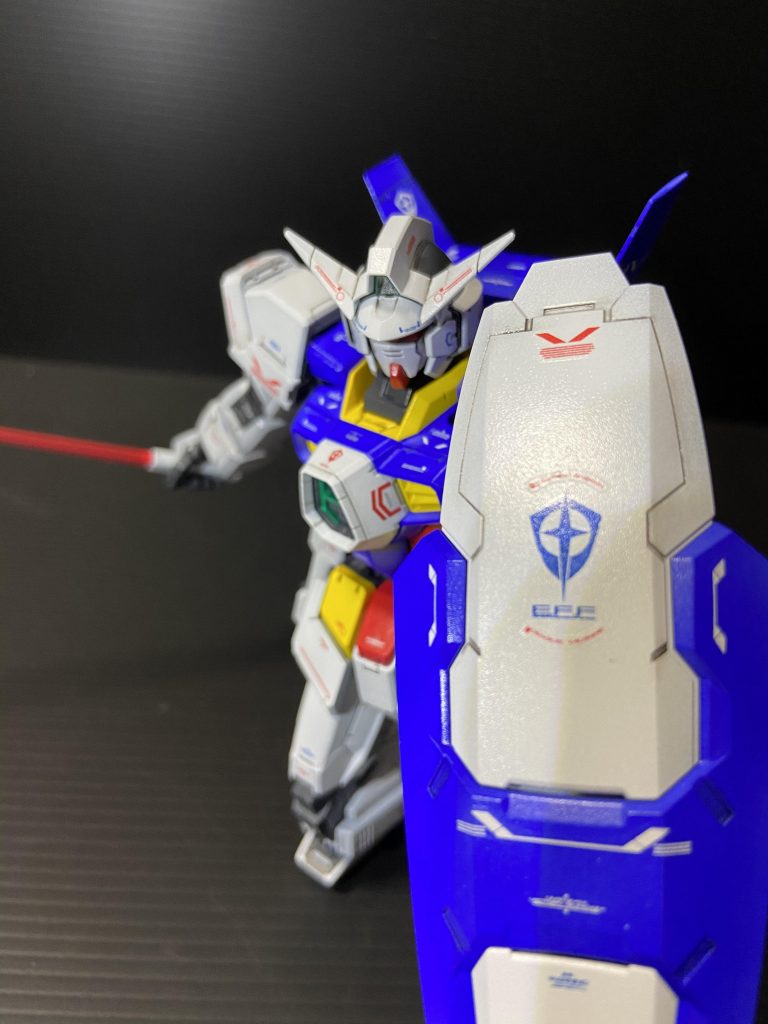 シールドのマークは付属のドライデカール、それ以外は他のデカールを使用してます。