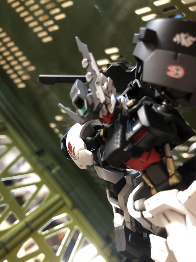 アスタロトフェイスが墨入れ中にバッキバキに割れてしまったので、余剰のオリジンフェイスを使いなんとなくこんな感じになりました💦