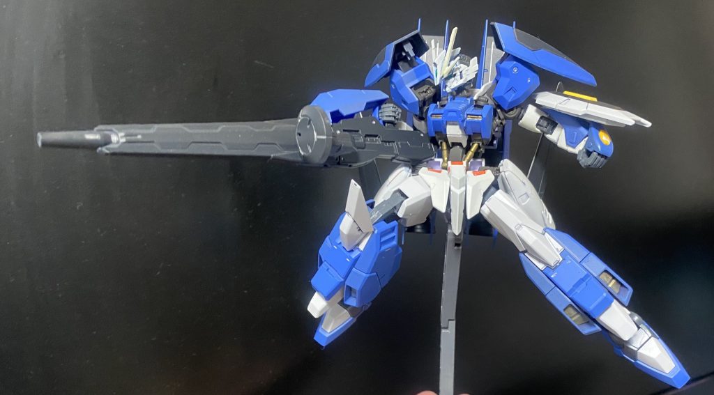 テルティウマアームズにより肩の装甲、バックパックによる機動性を活かしつつライフルで戦場を掻き回します。メインで突っ込んで近接格闘してくれるアスタロトは前回作ったので、良いチームになるかなと妄想しています。