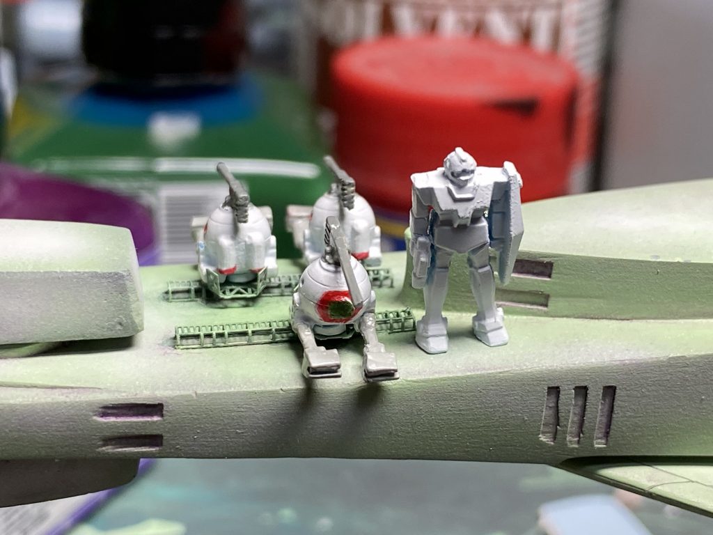 付属ボールもチマチマ削りました。GMも削りましたが、色塗ってません。