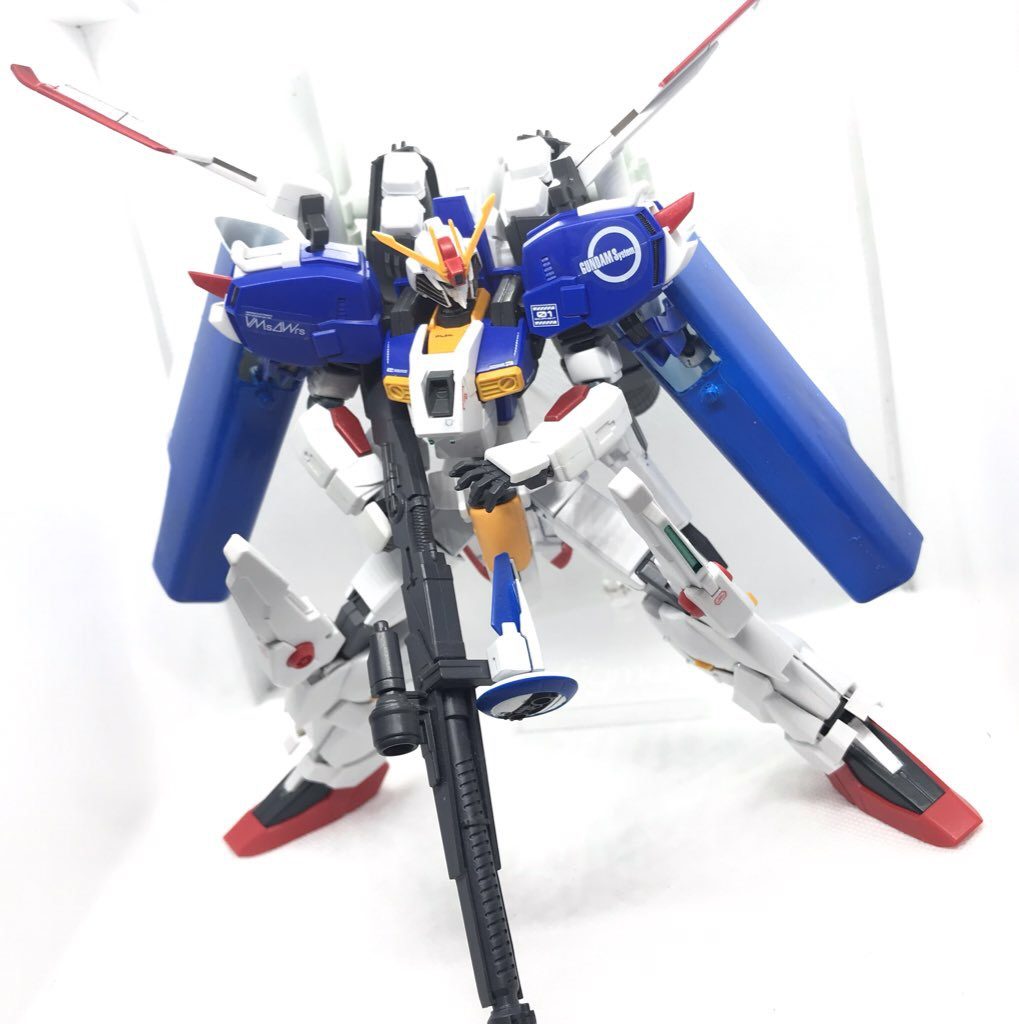 腕は、がわら曲げが出来るようにしました