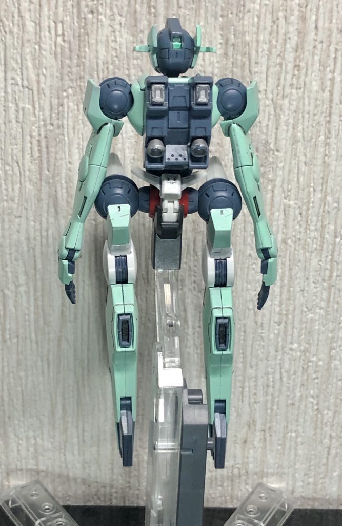 フロント/リアこちらも主だった外観上の変更はありませんが、パーツの構造上3機の中で1番劣化が酷く、関節や接続部はほぼ全て補修と交換してありますイエローサブマリンのパーツバラ売りで奇跡的に腕部と胴体を入手出来たため、肩関節と腰部関節は新規のパーツを移植して修理しました