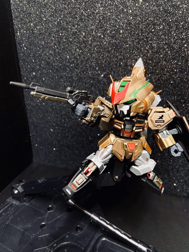 せっかくなのでSEED撃ち!なのですが、肩部が破損して瞬着で復活させた際、可動が少しそこなわれてしまいました!